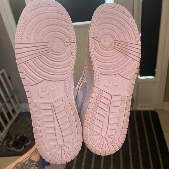 Nike Air Jordan 1 Mid Pink Sneakers - Picture 2 of 3
